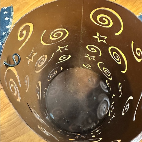 Metal Spiral Trick or Treat Tea Light Candle Holder Handle Home Decor Fall - Picture 4 of 5